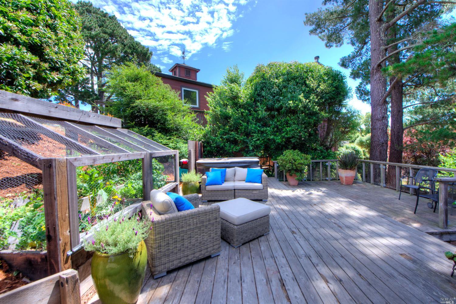 915 Centro Way, Mill Valley, CA 94941 photo 2