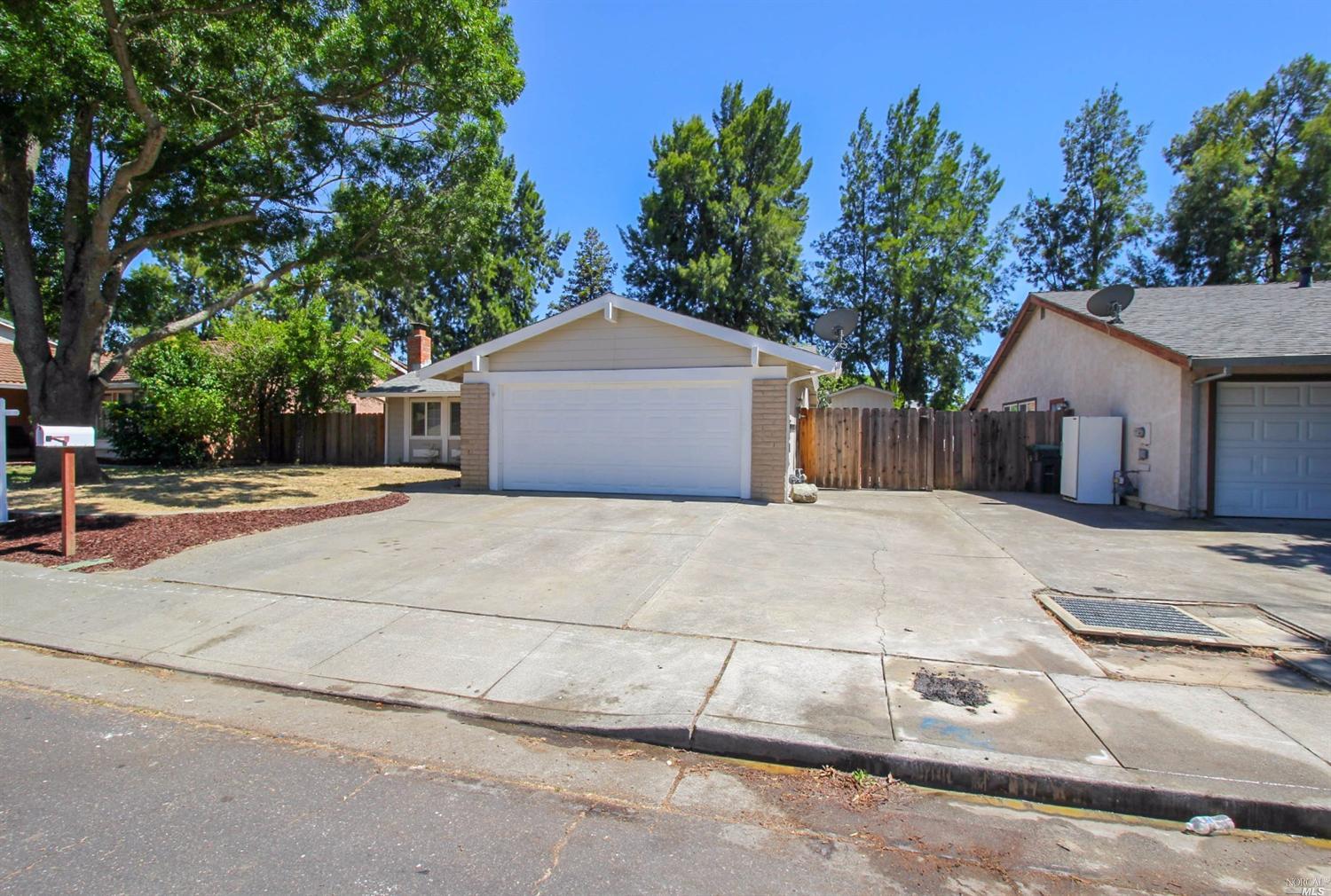 643 Asbury Ln, Fairfield, CA 94533 photo 3