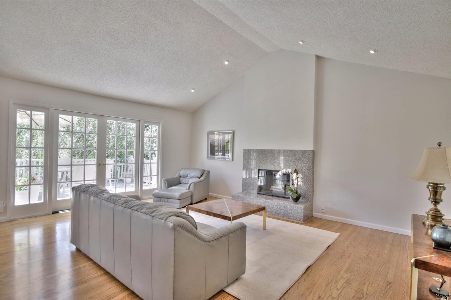 307 Dolan Ave, Mill Valley, CA 94941 photo 2