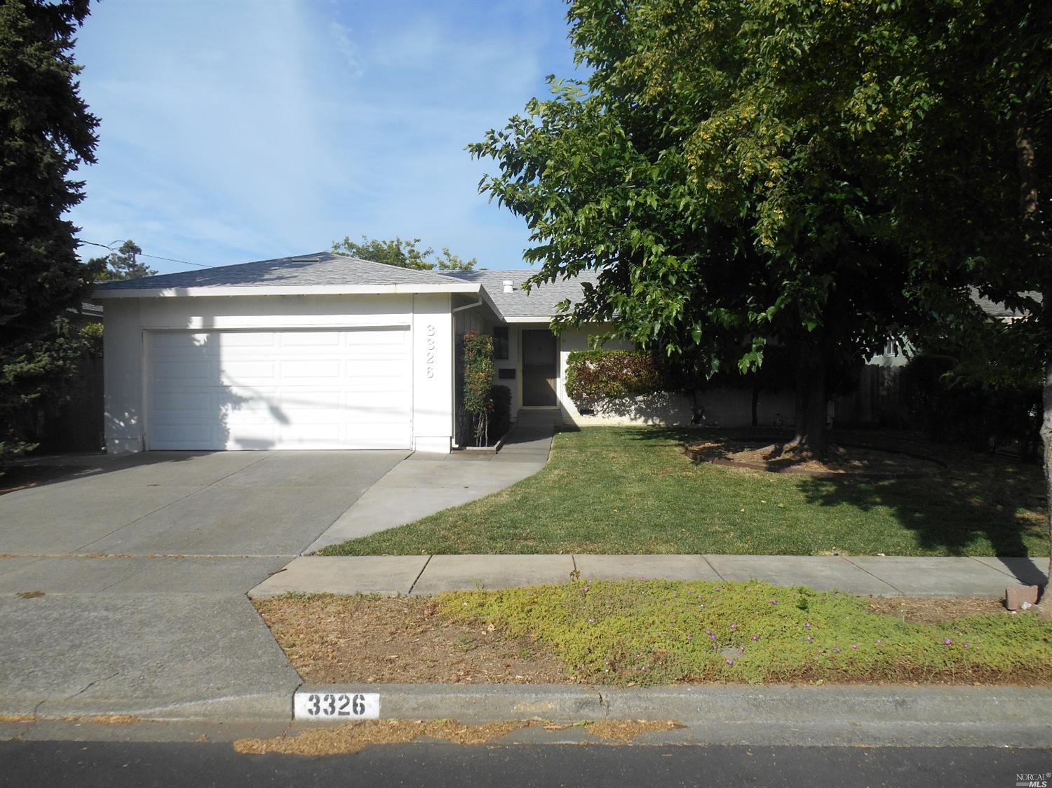3326 Macbeth St, Napa, CA 94558 photo 1