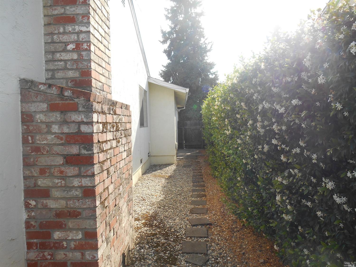 3326 Macbeth St, Napa, CA 94558 photo 12
