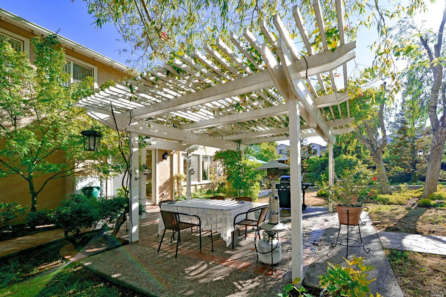 6600 Sawgrass Ln, Vallejo, CA 94591 photo 3