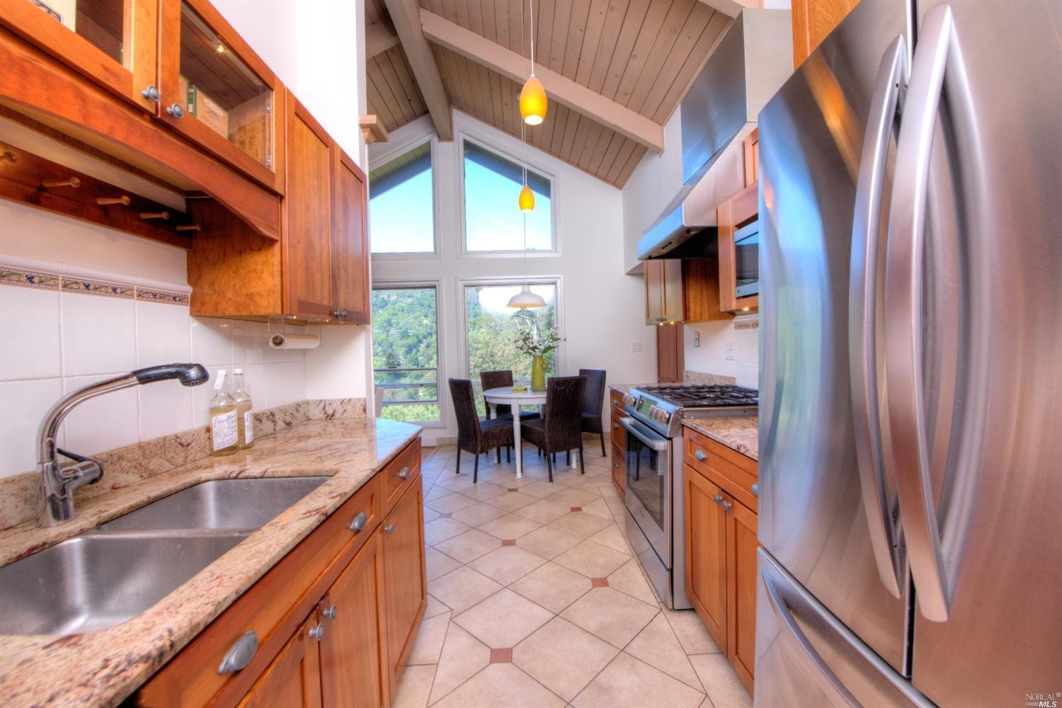 860 Chamberlain Ct, Mill Valley, CA 94941 photo 6