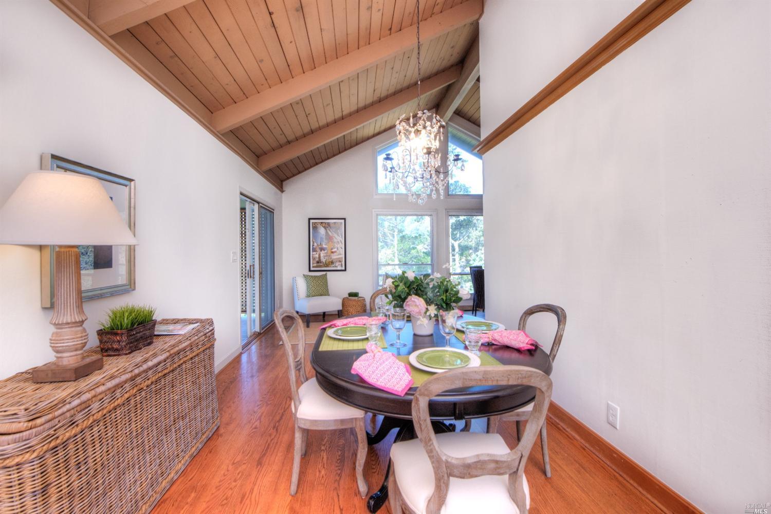 860 Chamberlain Ct, Mill Valley, CA 94941 photo 5