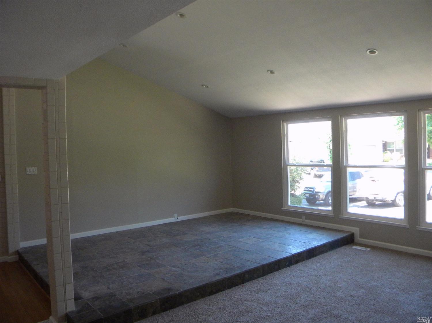 111 Louise Ct, Vallejo, CA 94590 photo 6