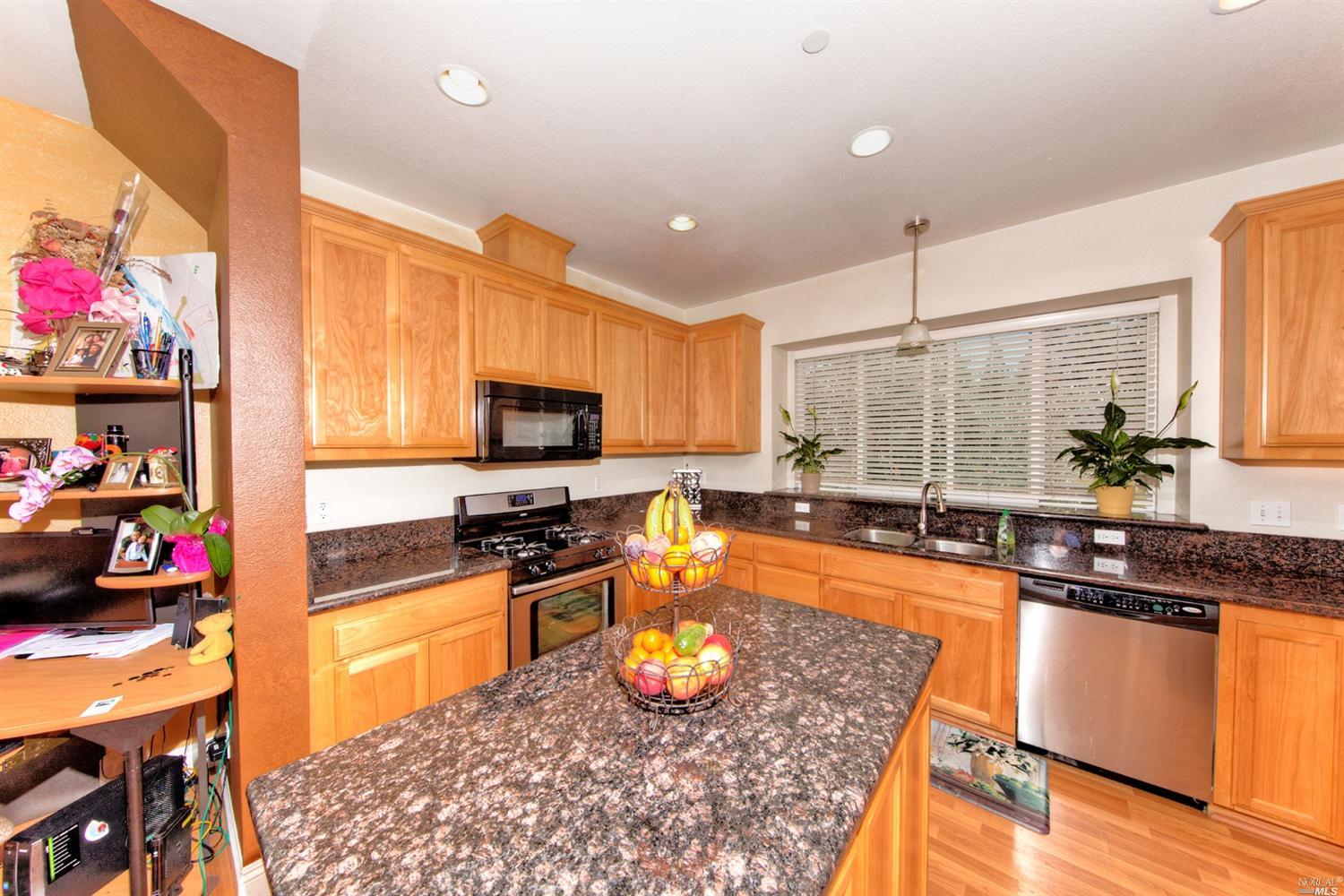 7 Clark Ave, Cloverdale, CA 95425 photo 9