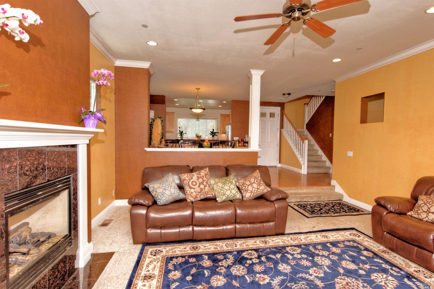 7 Clark Ave, Cloverdale, CA 95425 photo 4