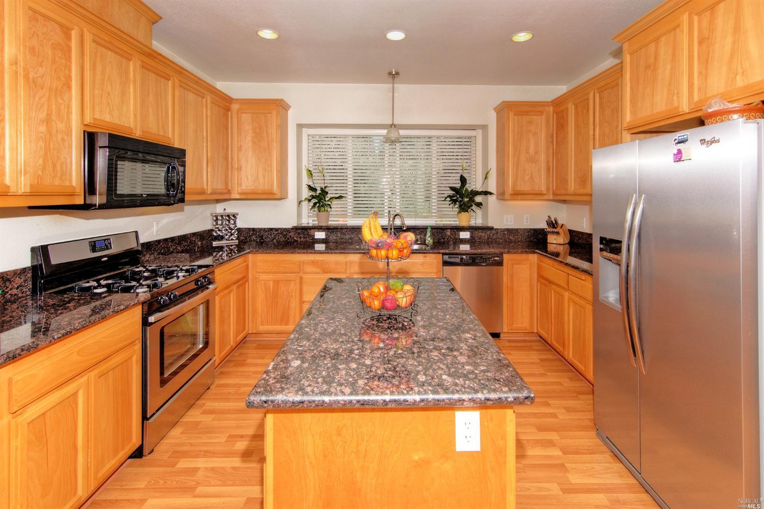 7 Clark Ave, Cloverdale, CA 95425 photo 8