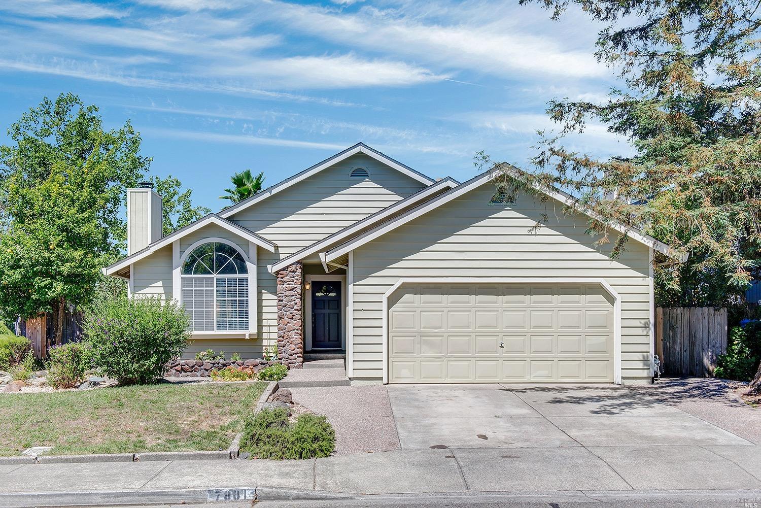 7801 Sparrow Ct, Windsor, CA 95492 photo 1