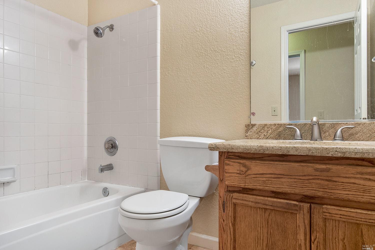 7801 Sparrow Ct, Windsor, CA 95492 photo 15