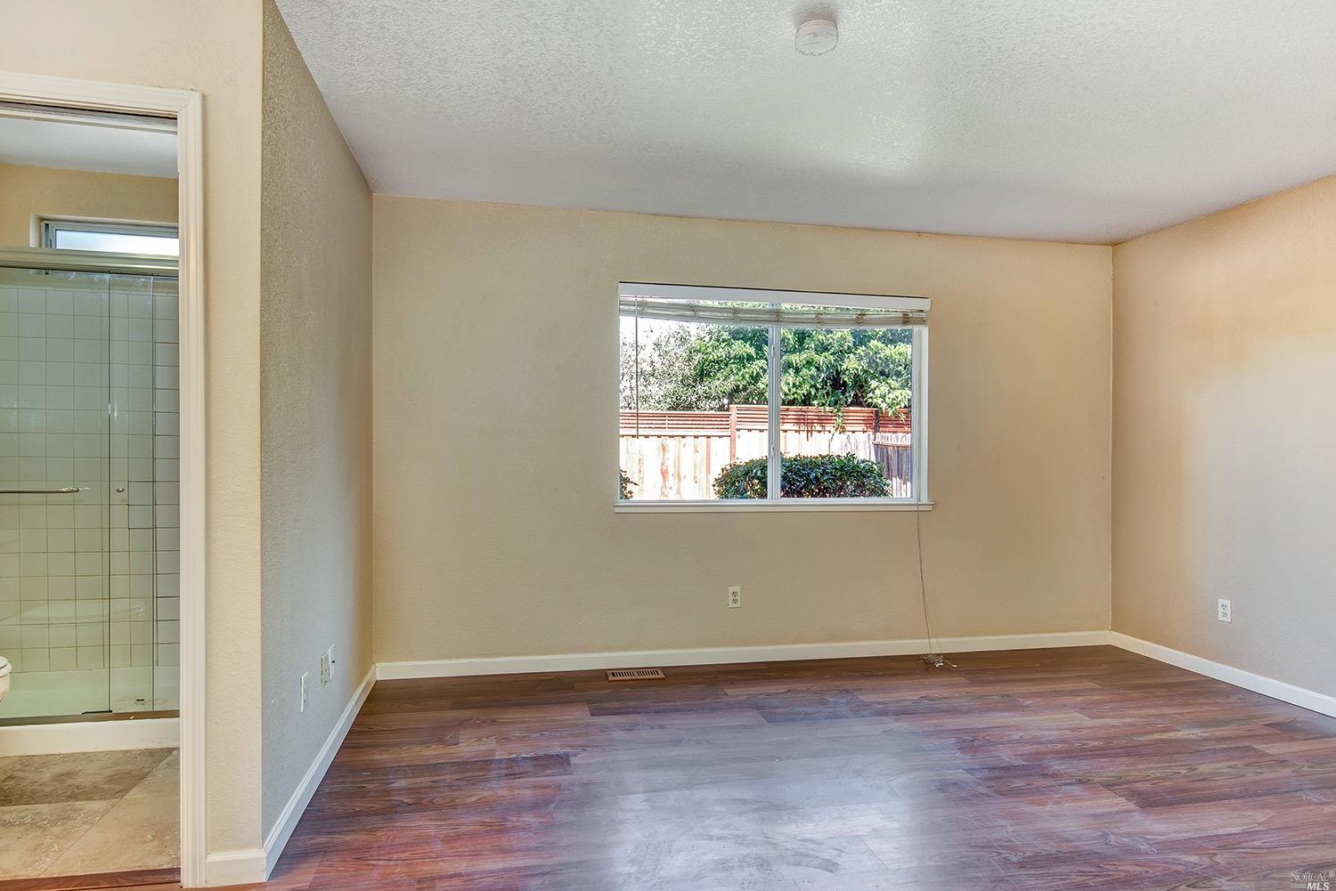 7801 Sparrow Ct, Windsor, CA 95492 photo 16
