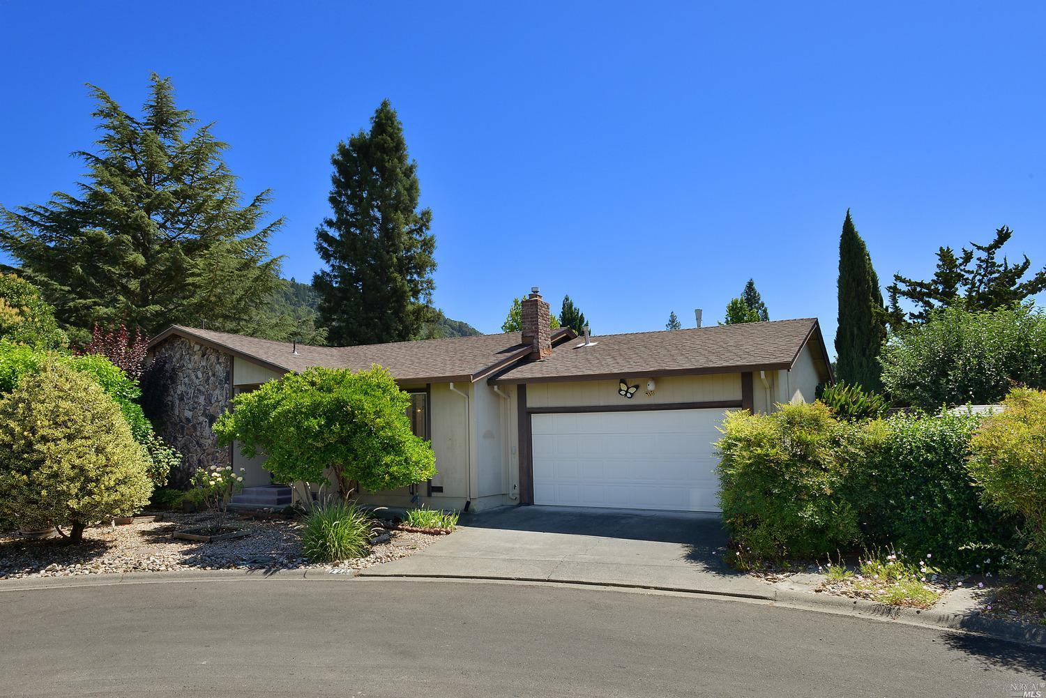 224 Sequoia Cir, Healdsburg, CA 95448 photo 1