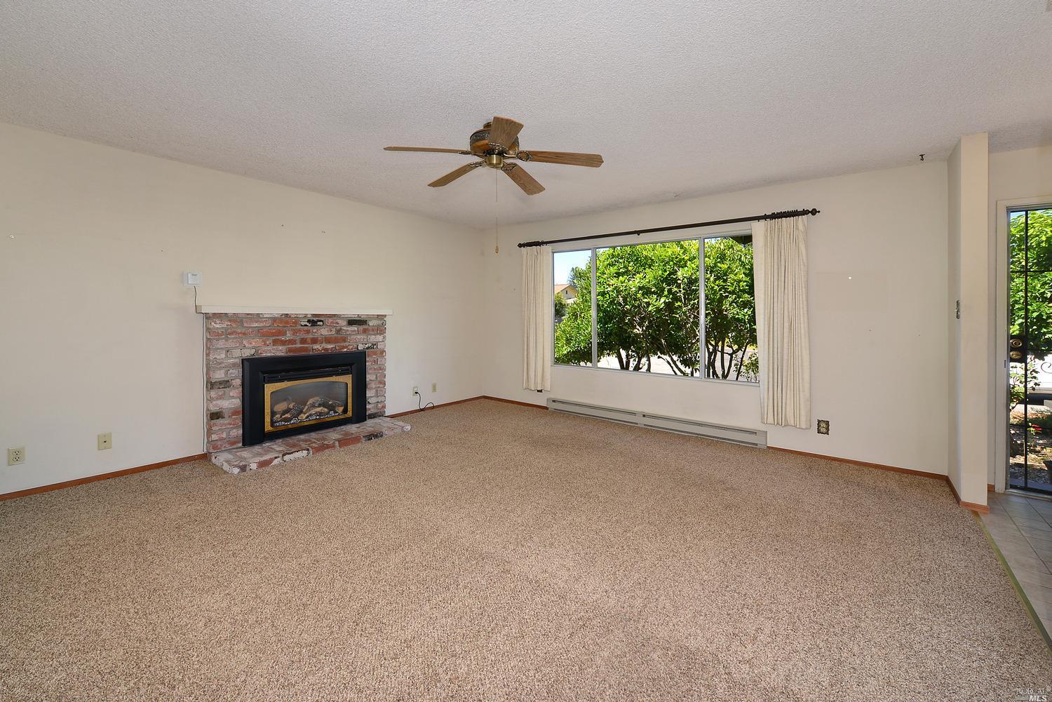 224 Sequoia Cir, Healdsburg, CA 95448 photo 5
