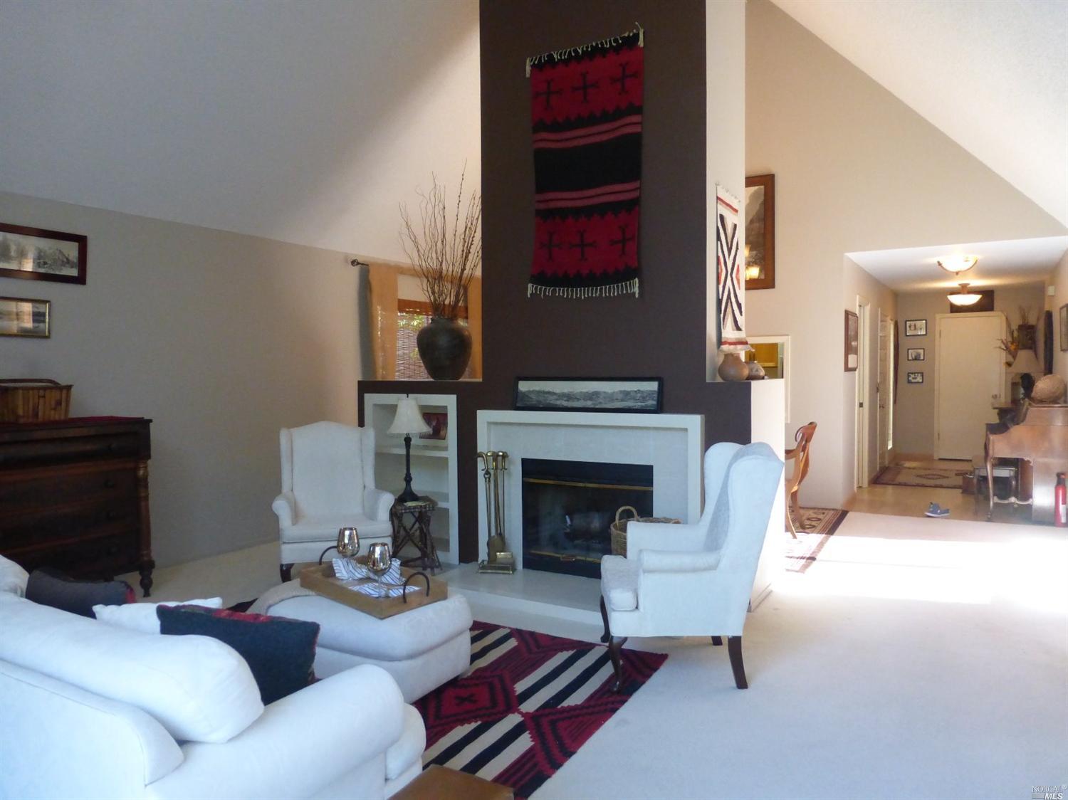689 Crocus Dr, Sonoma, CA 95476 photo 4