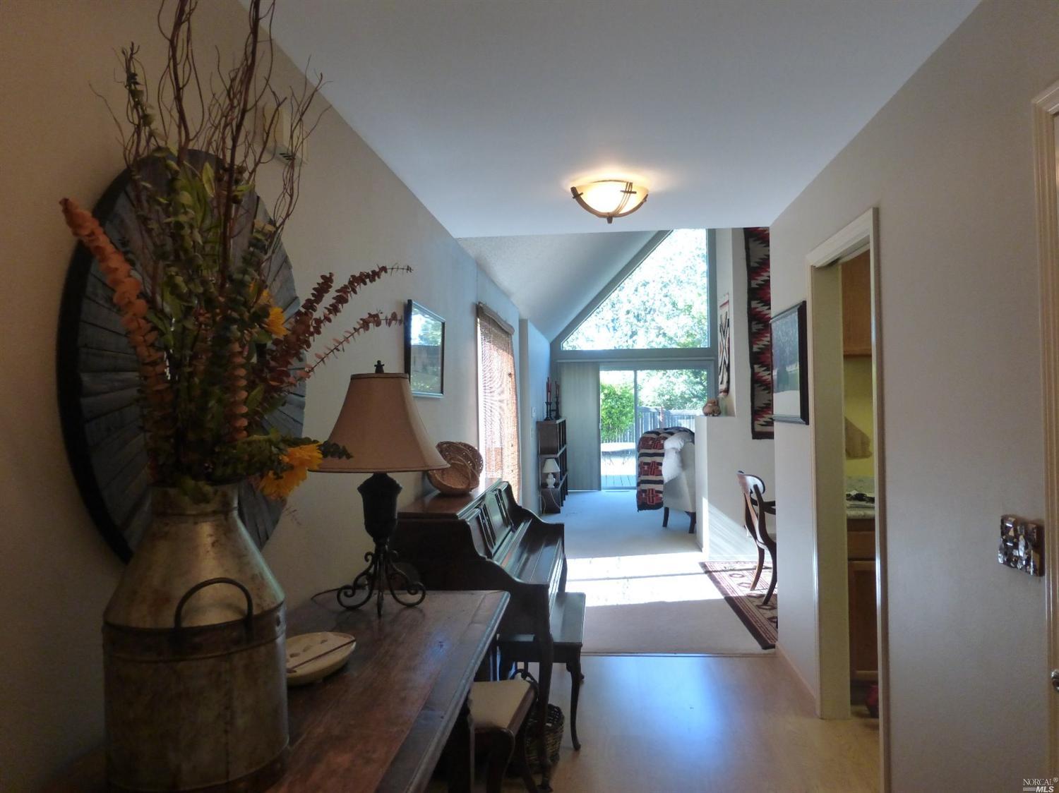 689 Crocus Dr, Sonoma, CA 95476 photo 6