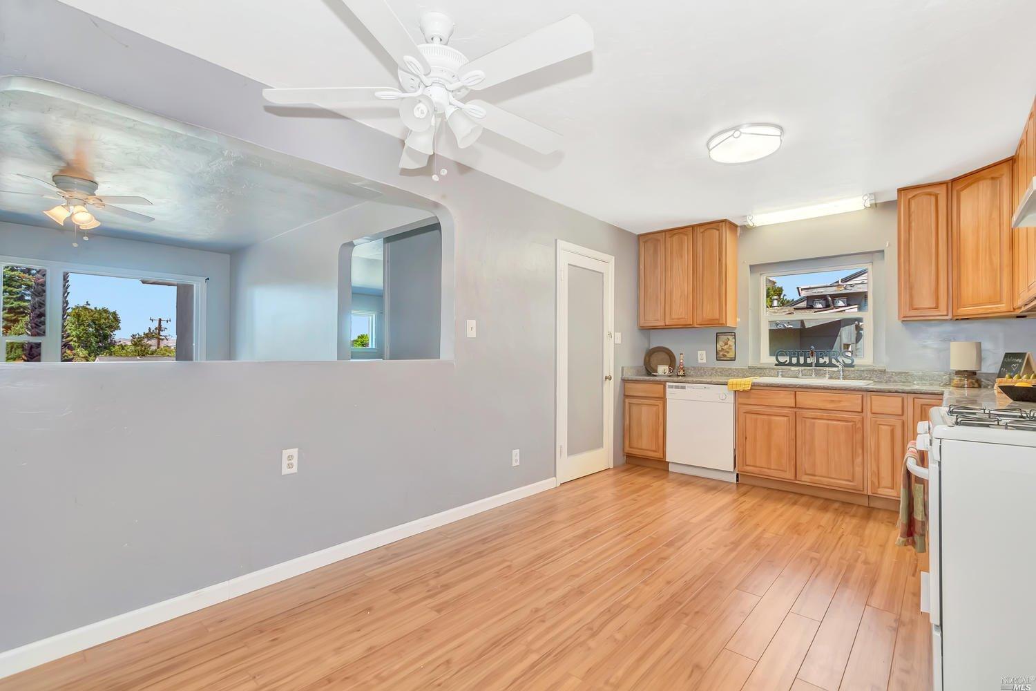 113 Hill Dr, Vallejo, CA 94590 photo 9