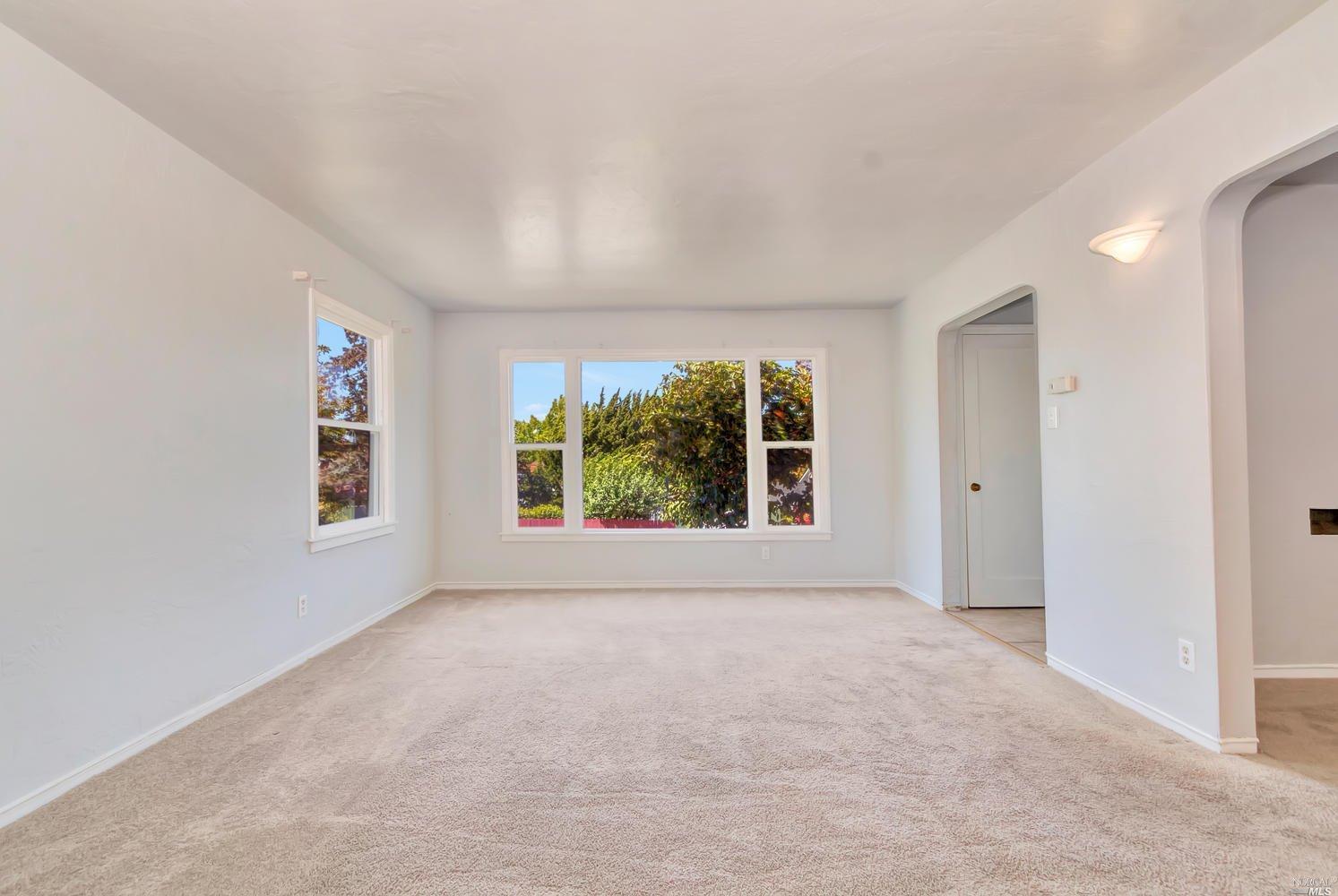 113 Hill Dr, Vallejo, CA 94590 photo 4