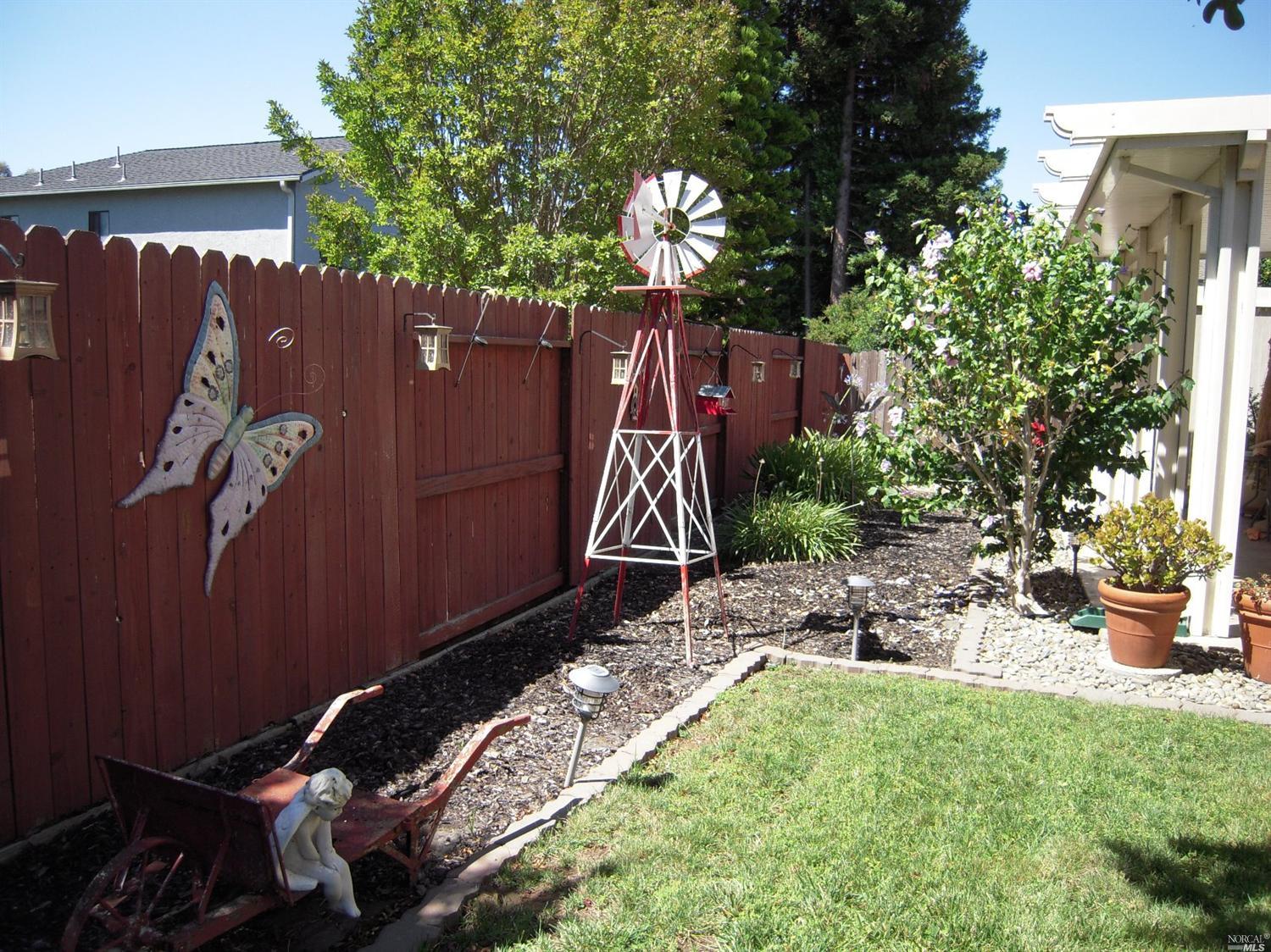 1037 Hickory Ave, Fairfield, CA 94533 photo 33