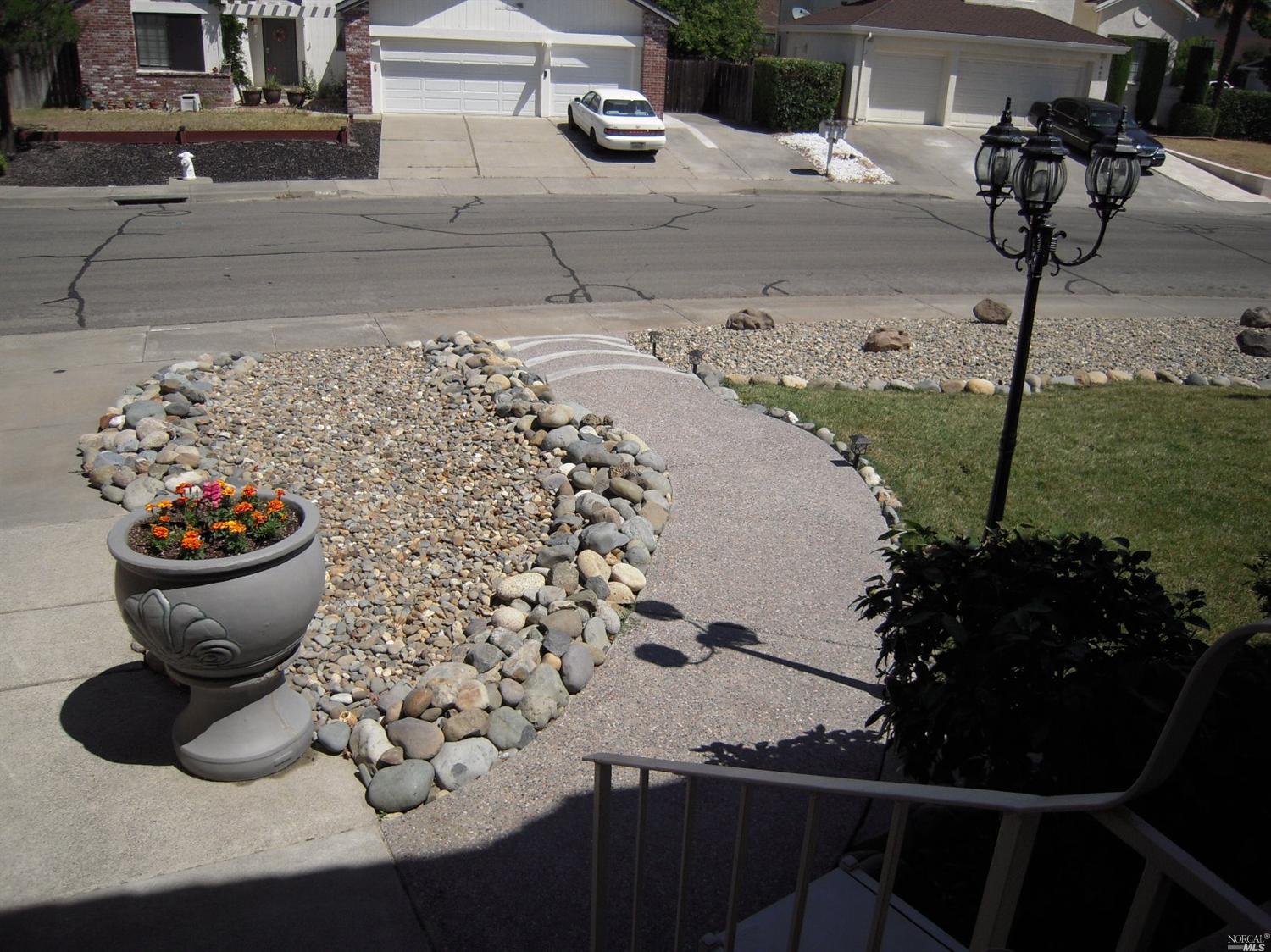 1037 Hickory Ave, Fairfield, CA 94533 photo 5