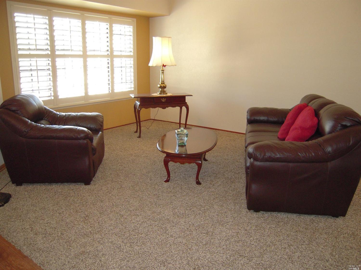1037 Hickory Ave, Fairfield, CA 94533 photo 6