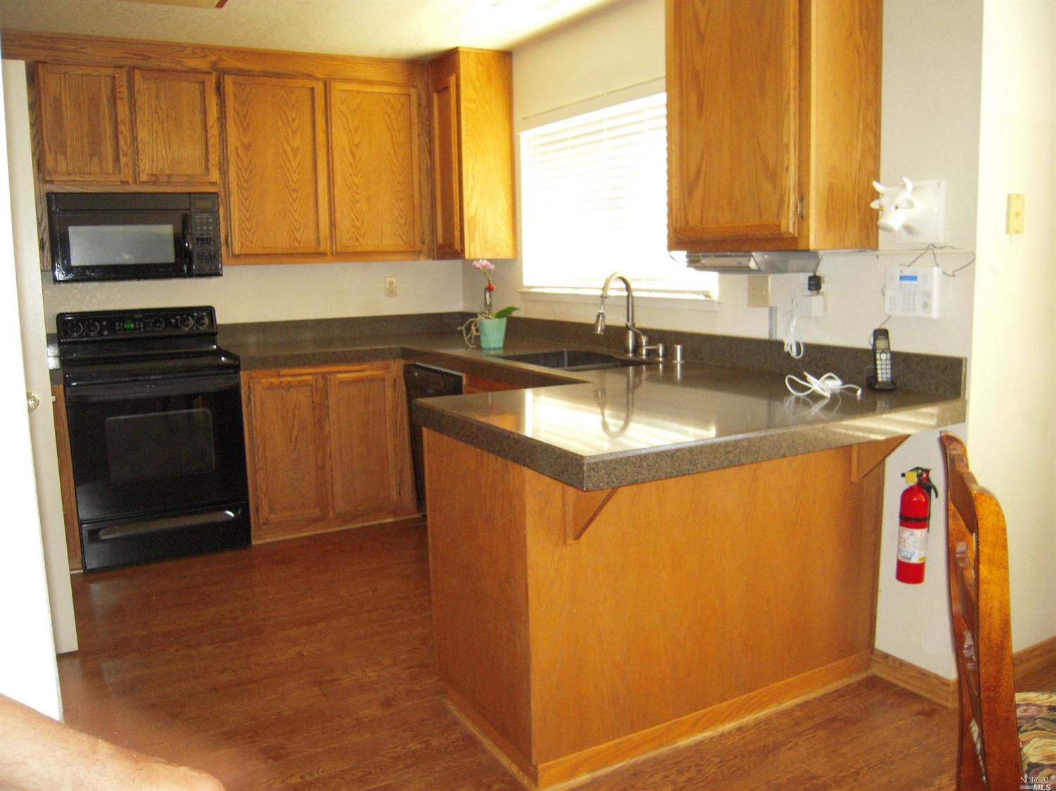 1037 Hickory Ave, Fairfield, CA 94533 photo 12