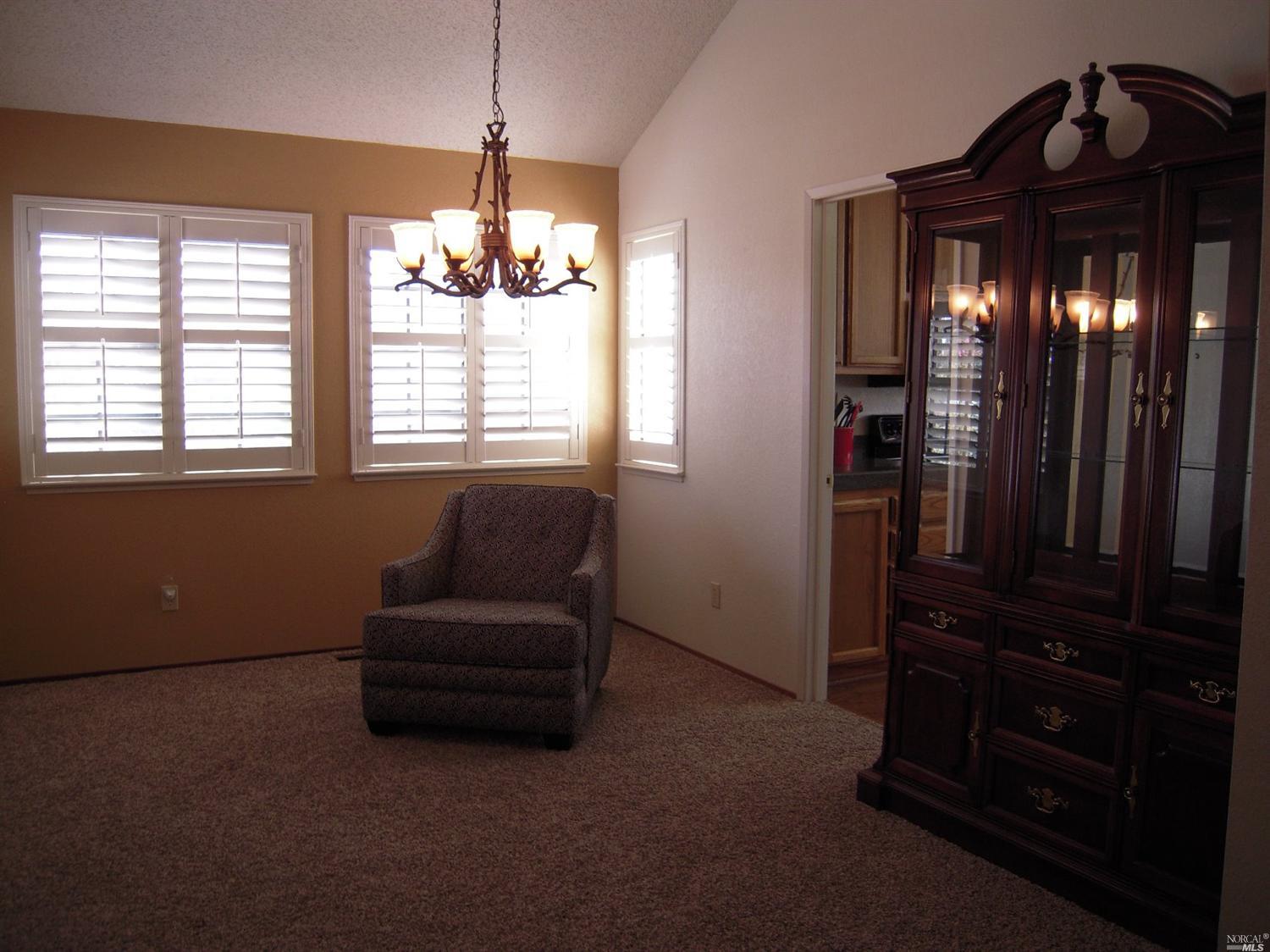 1037 Hickory Ave, Fairfield, CA 94533 photo 8