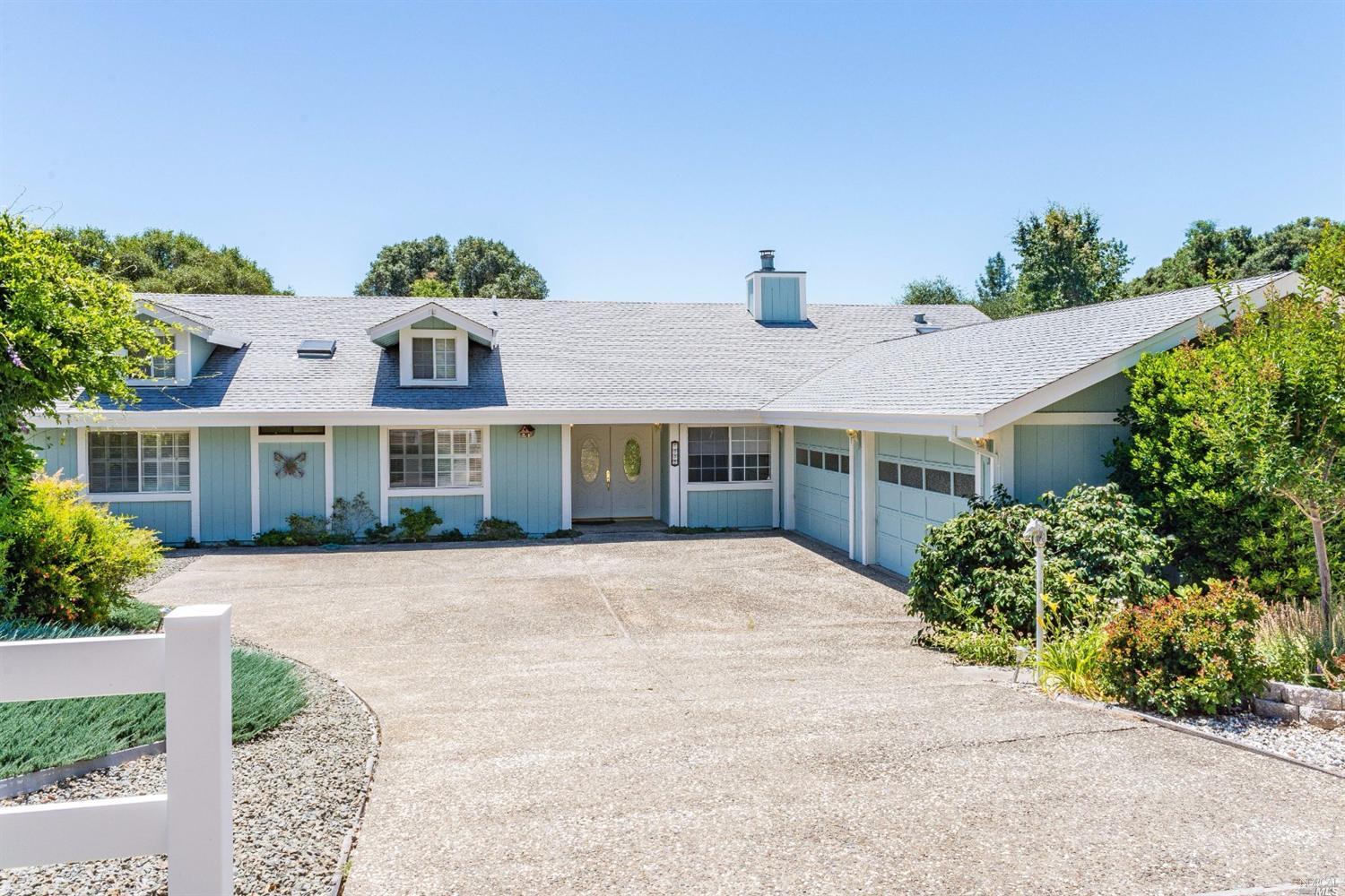 1335 Ridgeview Dr, Ukiah, CA 95482 photo 1
