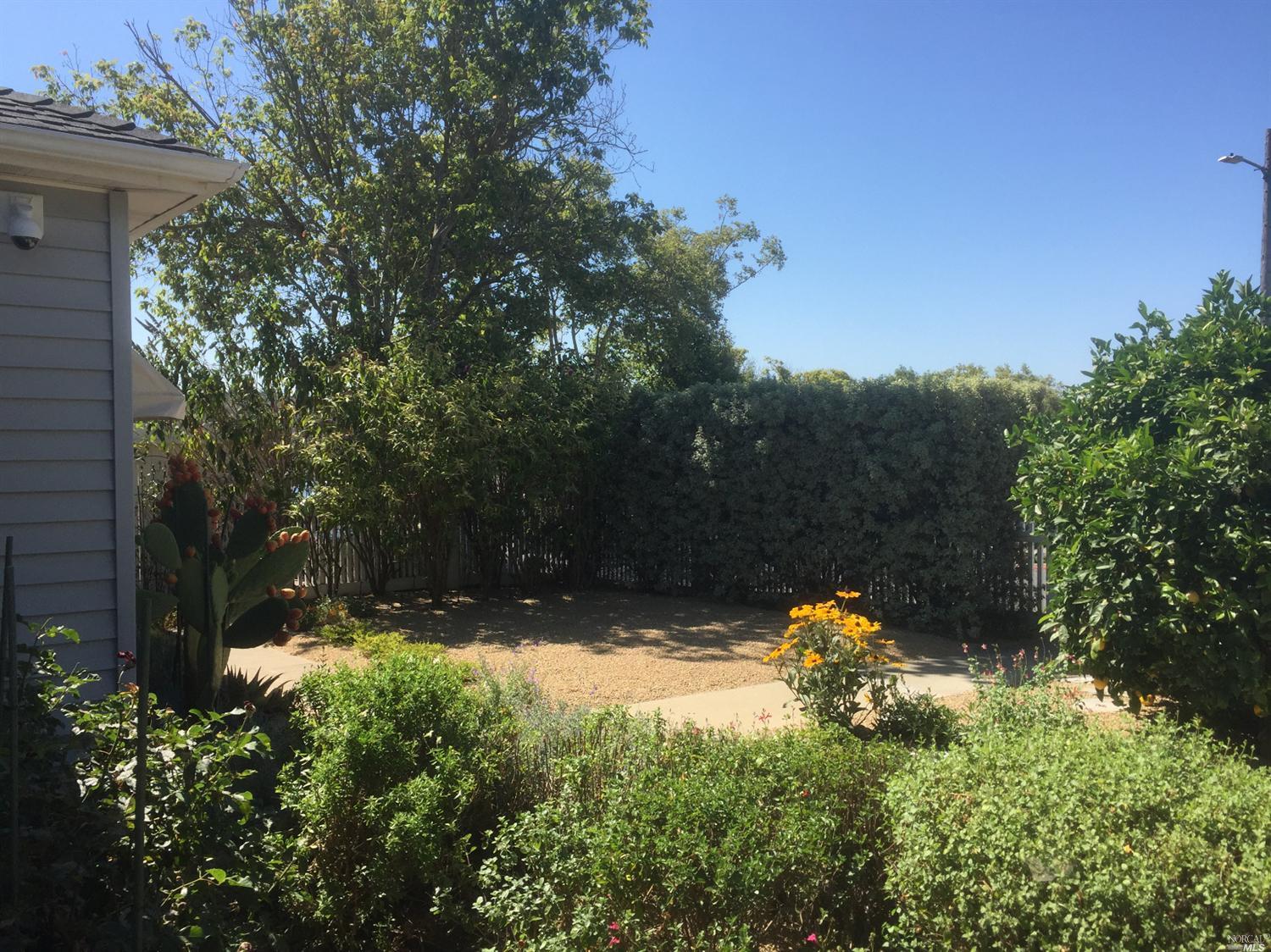 708 Jennings Ave, Vallejo, CA 94591 photo 2