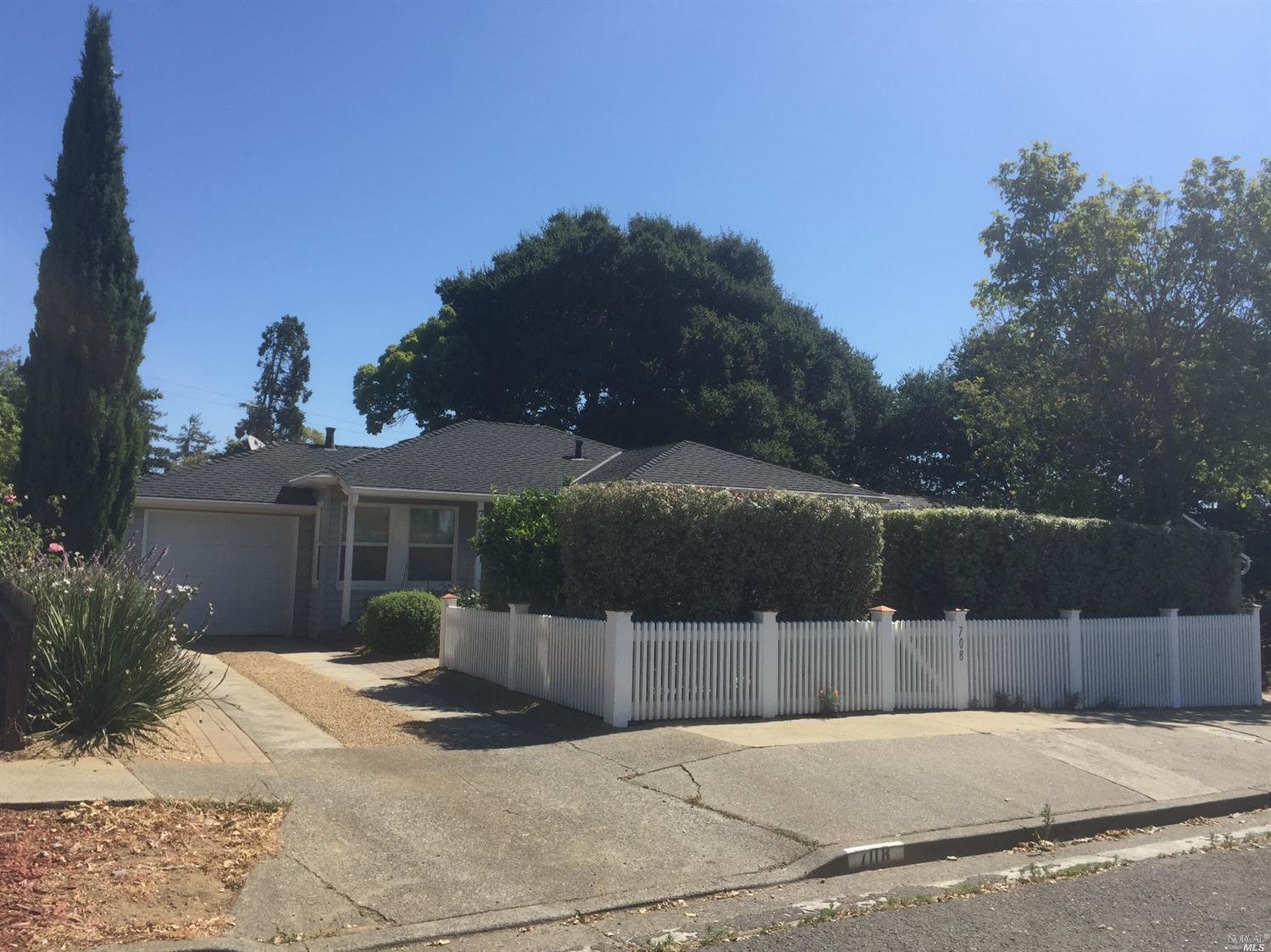 708 Jennings Ave, Vallejo, CA 94591 photo 4