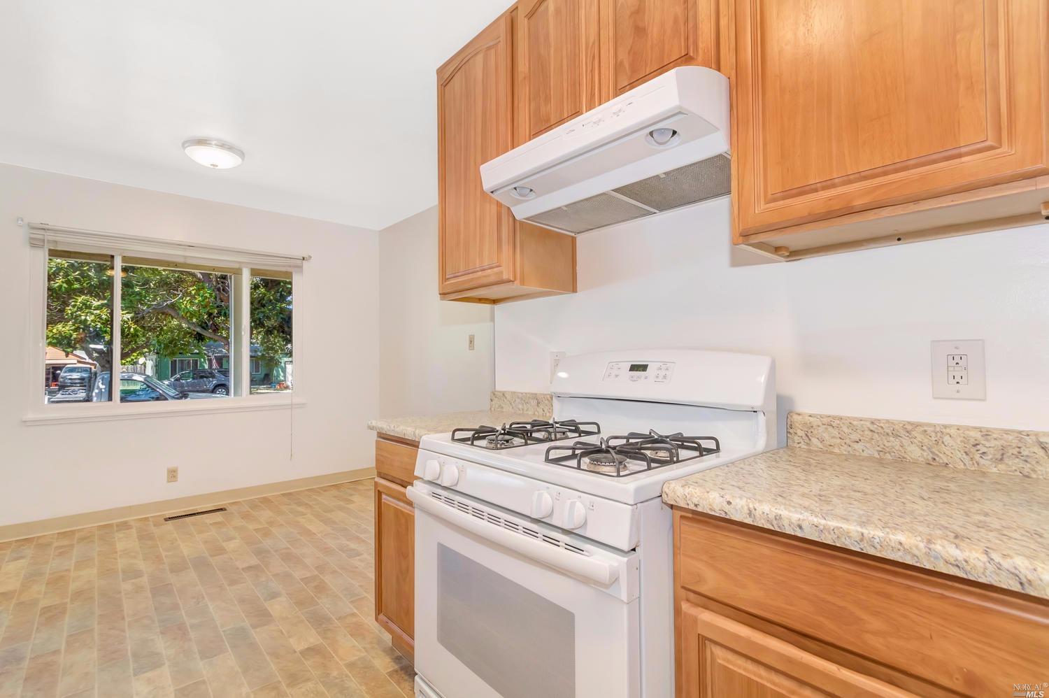 820 Oakwood Ave, Vallejo, CA 94591 photo 9