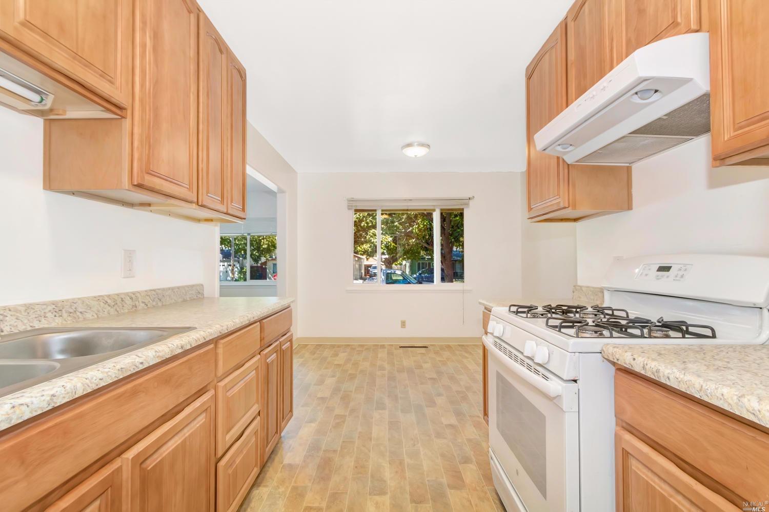 820 Oakwood Ave, Vallejo, CA 94591 photo 8