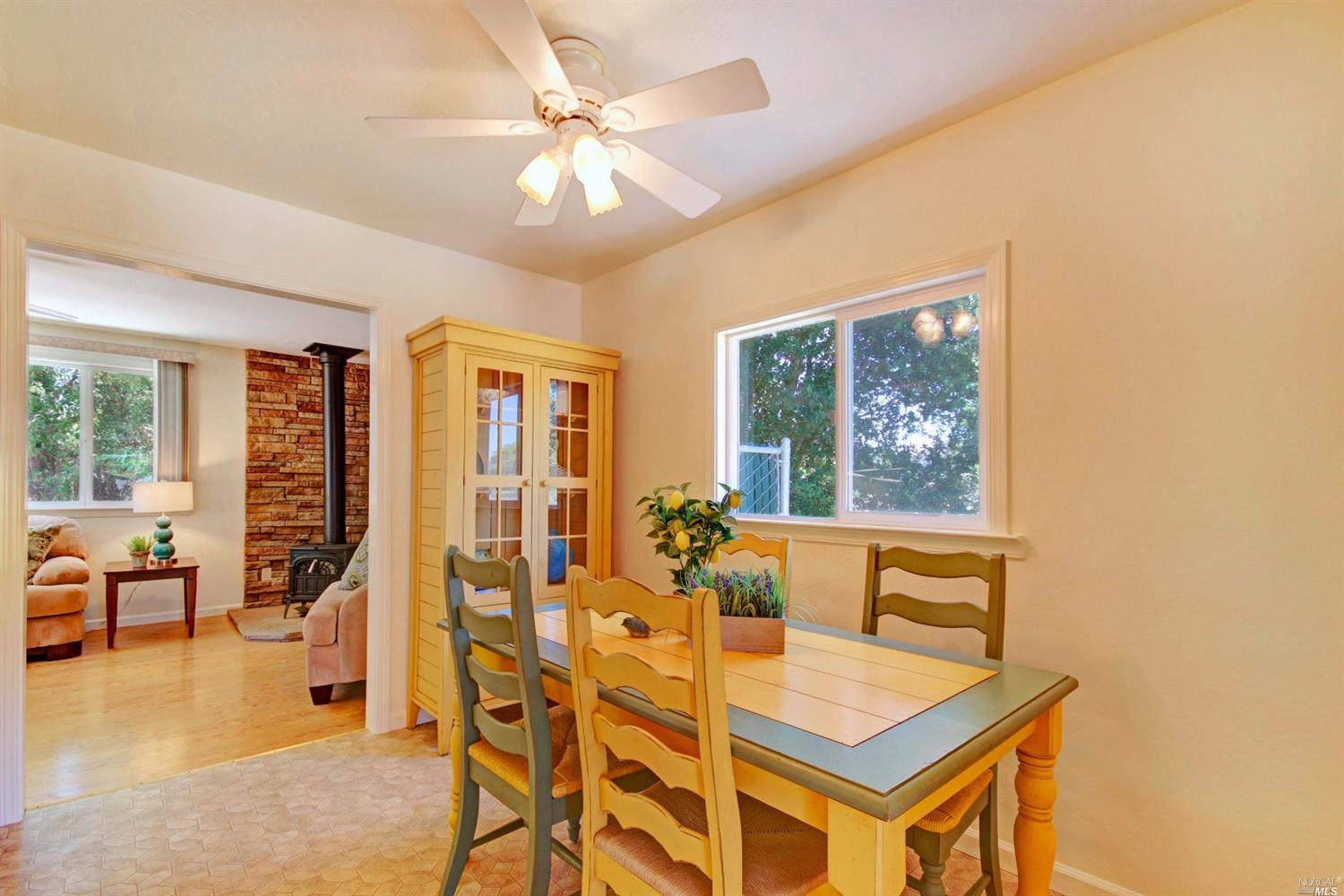 8036 Dove Ln, Windsor, CA 95492 photo 5