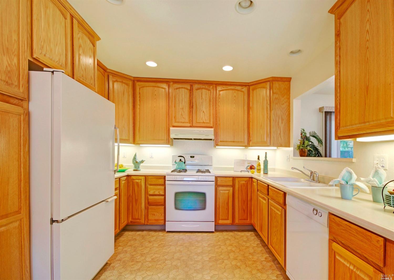 8036 Dove Ln, Windsor, CA 95492 photo 8