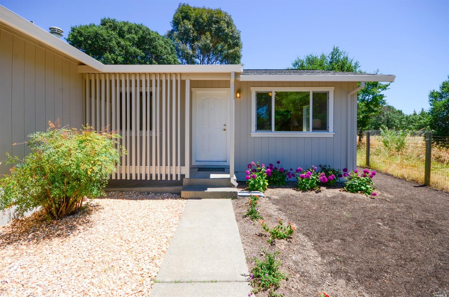 8036 Dove Ln, Windsor, CA 95492 photo 2