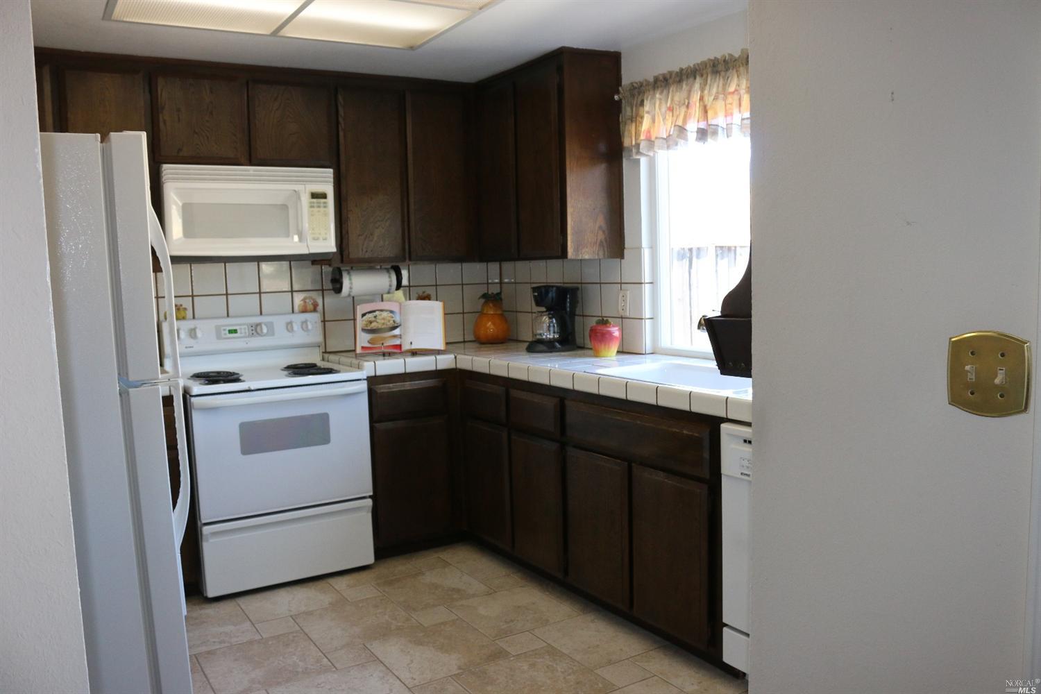 1376 Shea Ter, Vallejo, CA 94591 photo 17