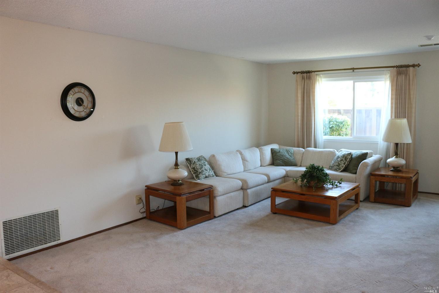 1376 Shea Ter, Vallejo, CA 94591 photo 10