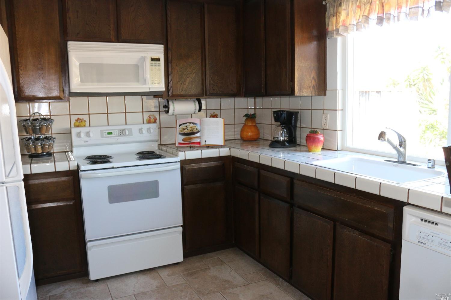 1376 Shea Ter, Vallejo, CA 94591 photo 14