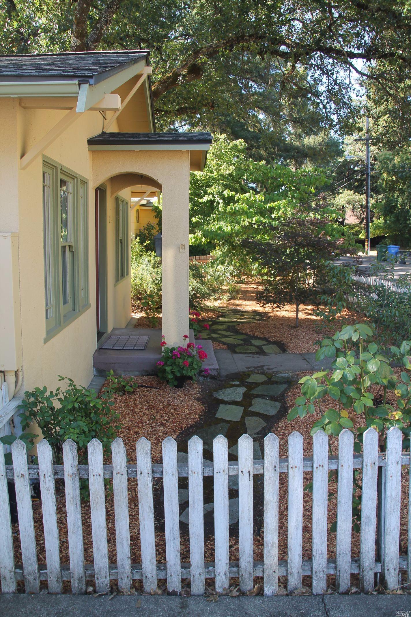 511 S Spring St, Ukiah, CA 95482 photo 5