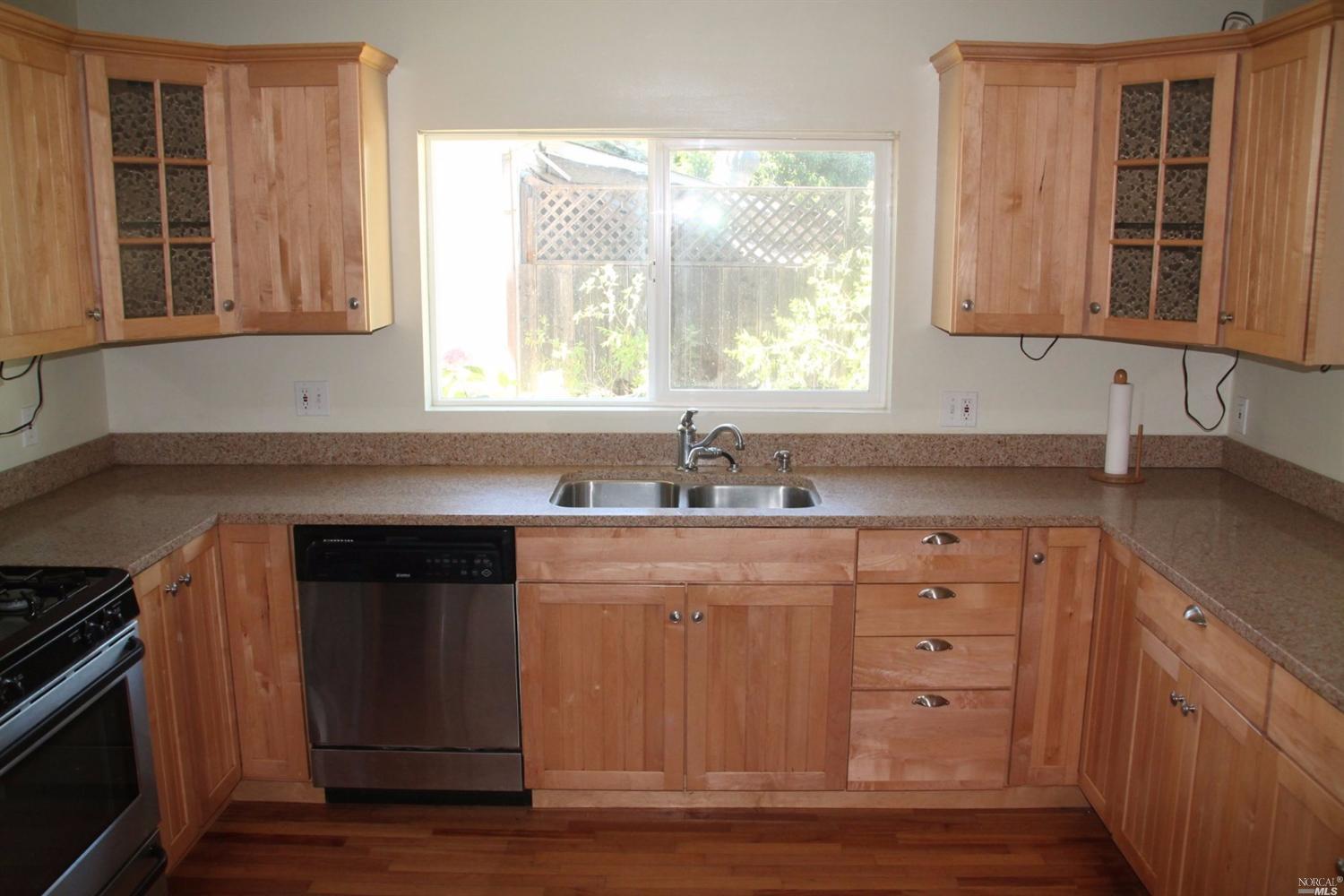 511 S Spring St, Ukiah, CA 95482 photo 8