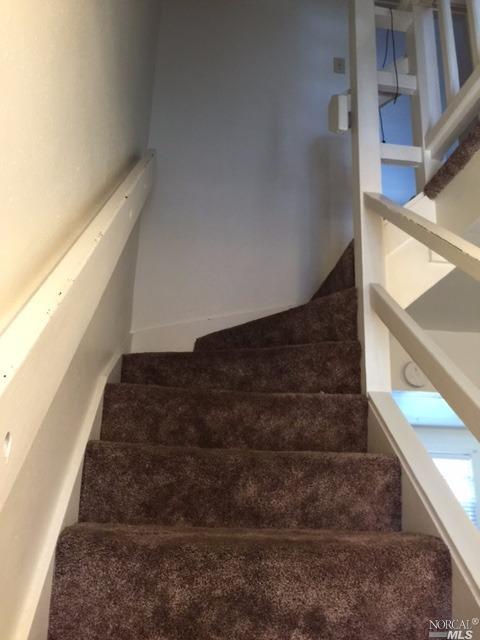 8 Parrott St, Vallejo, CA 94590 photo 2