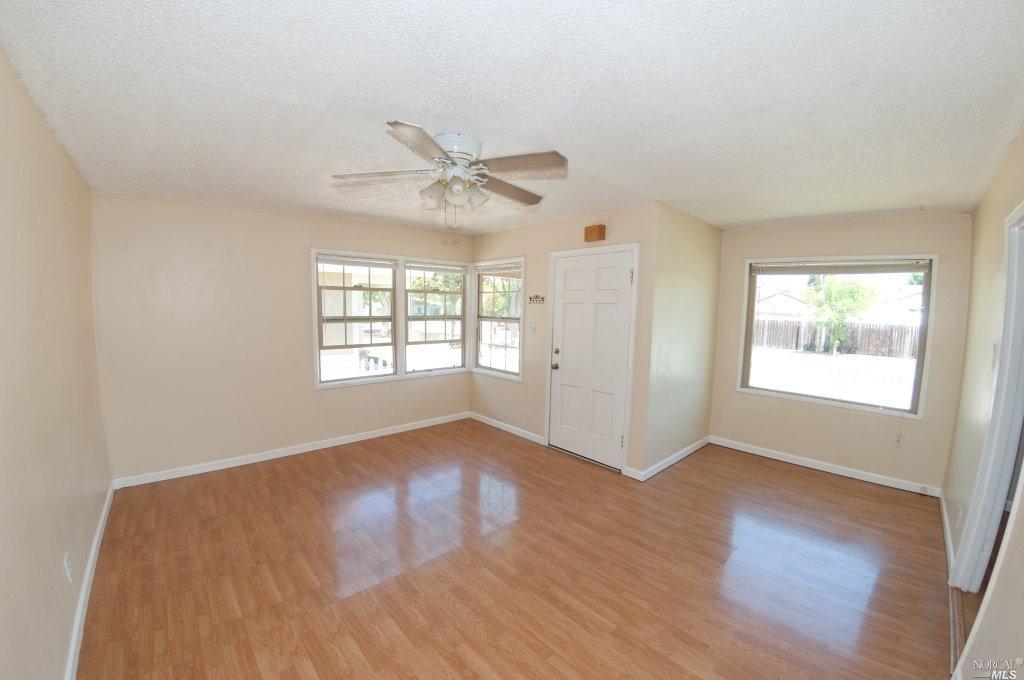 649 Annette Ave, Vallejo, CA 94591 photo 3