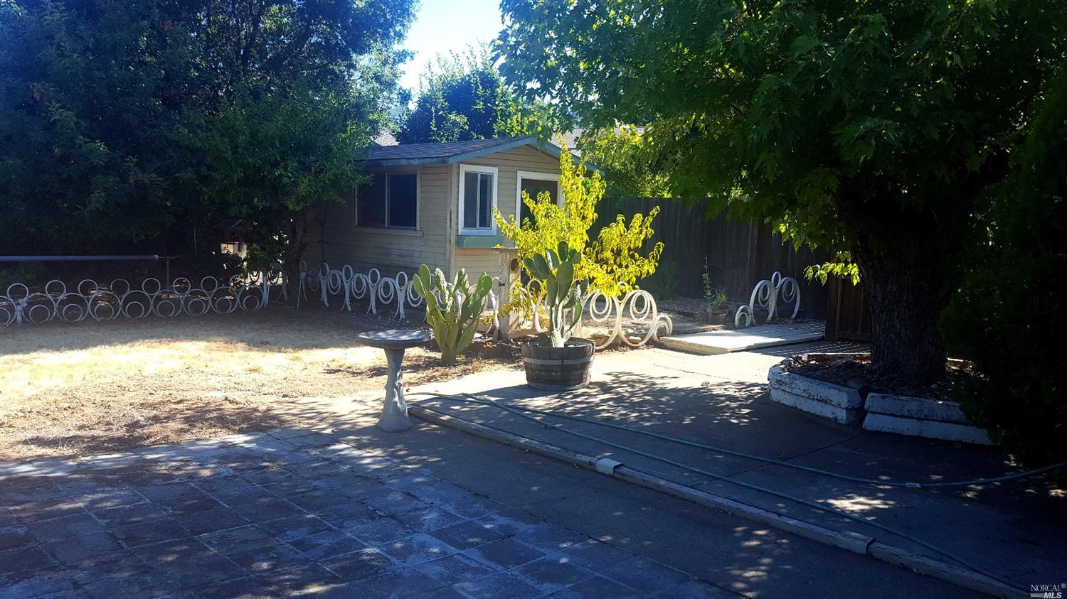 351 Lovers Ln, Ukiah, CA 95482 photo 11