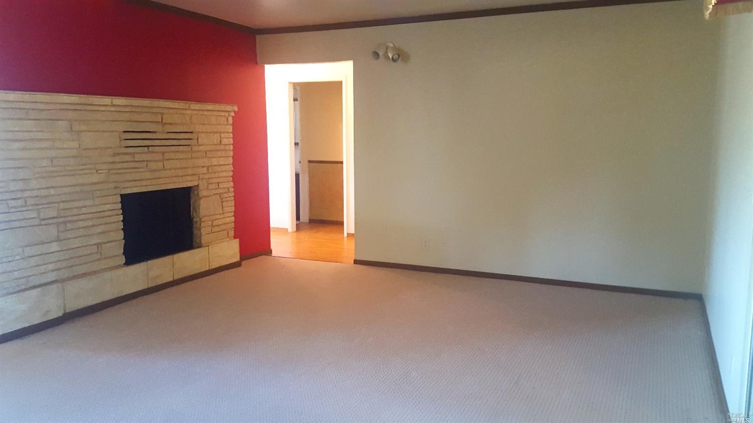 351 Lovers Ln, Ukiah, CA 95482 photo 3
