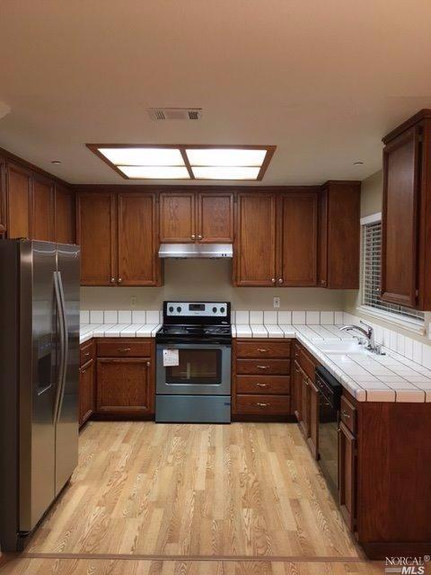 1000 Sterling Way, Vallejo, CA 94591 photo 2