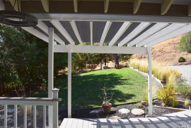 346 Country Club Ln, Napa, CA 94558 photo 2