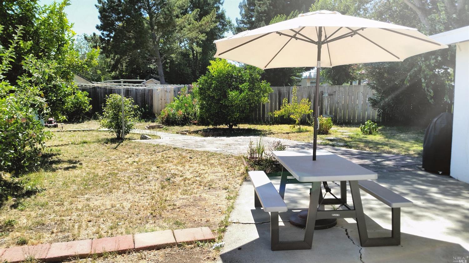 2265 Sandra Dr, Napa, CA 94558 photo 2