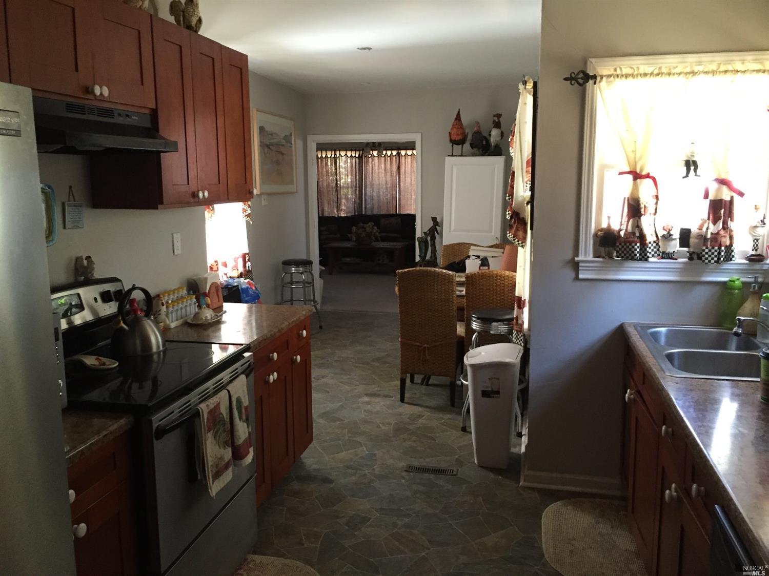 2008 Tennessee St, Vallejo, CA 94590 photo 4