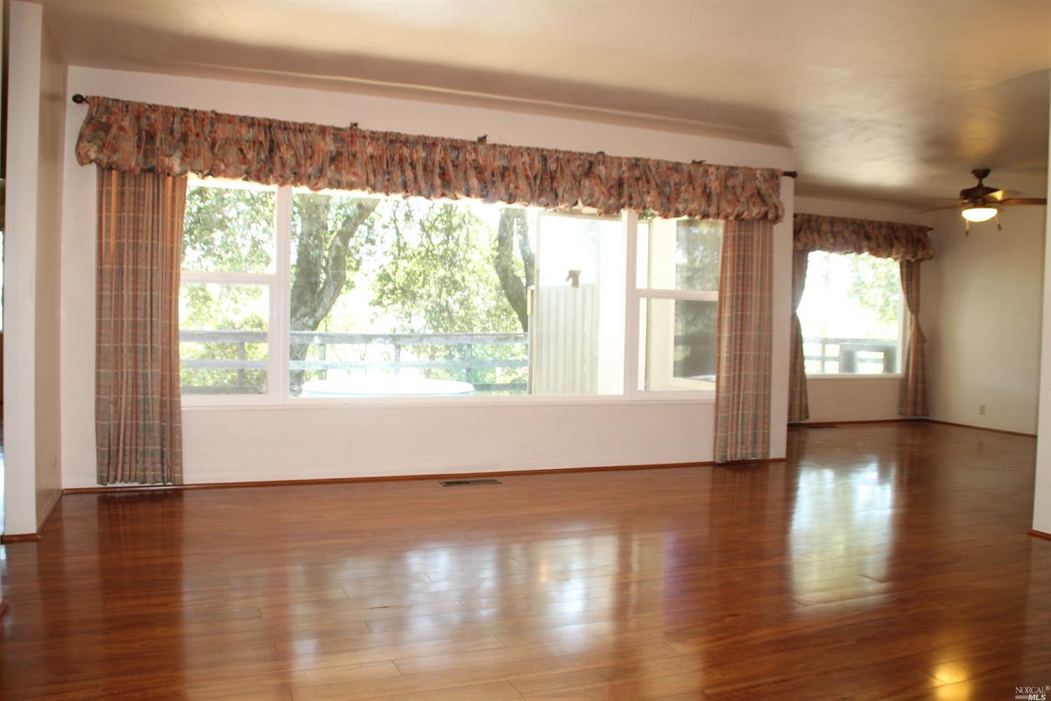 305 Imperial Dr, Cloverdale, CA 95425 photo 7