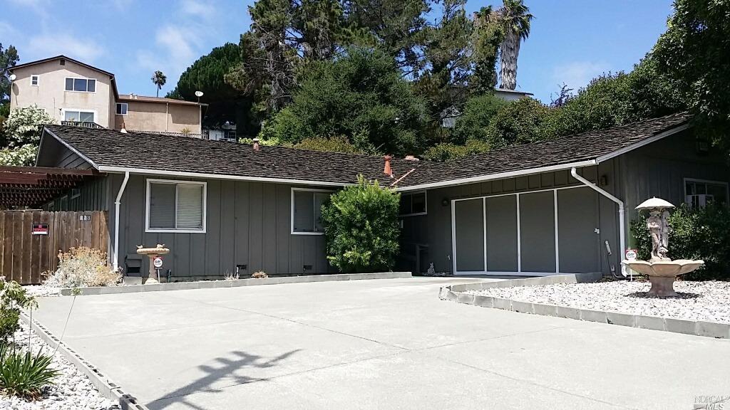 223 Locust Dr, Vallejo, CA 94591 photo 1