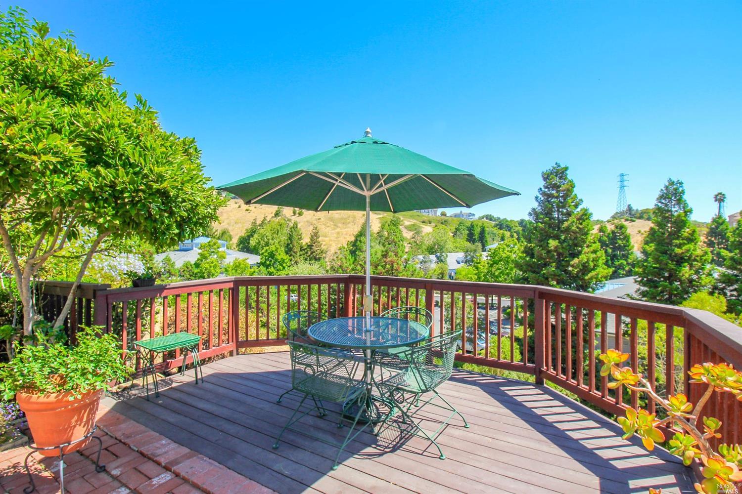 137 Cliff Walk Dr, Vallejo, CA 94591 photo 41
